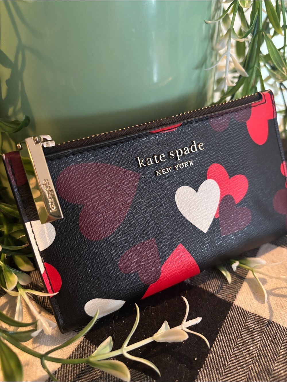 Kate Spade Spencer Celebration Hearts Small Slim Bifold Wallet - Picture 2 of 5